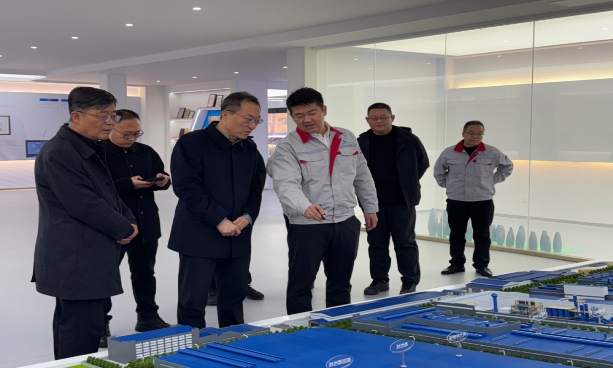 临汾经济开发区党工委书记、、、管委会主任白建成一行深刻巅峰国际官网圣德曼新能源汽车零部件产业园调研
